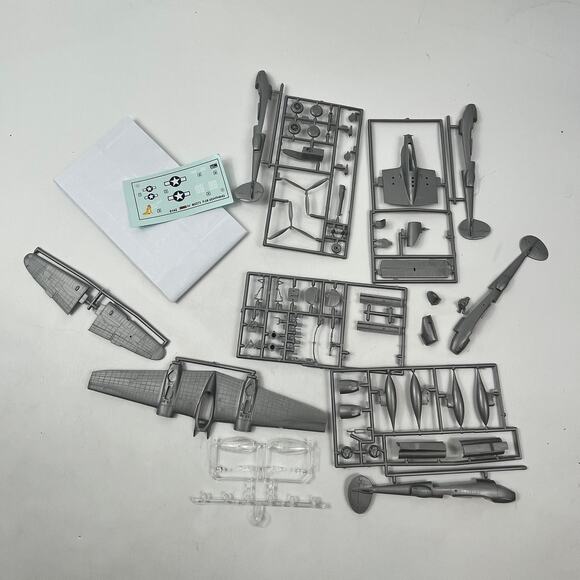 Heller P-38 Lightning 1/72 Scale Model Kit 66 Pieces No. 80273 Vintage Aircraft - Picture 5 of 7